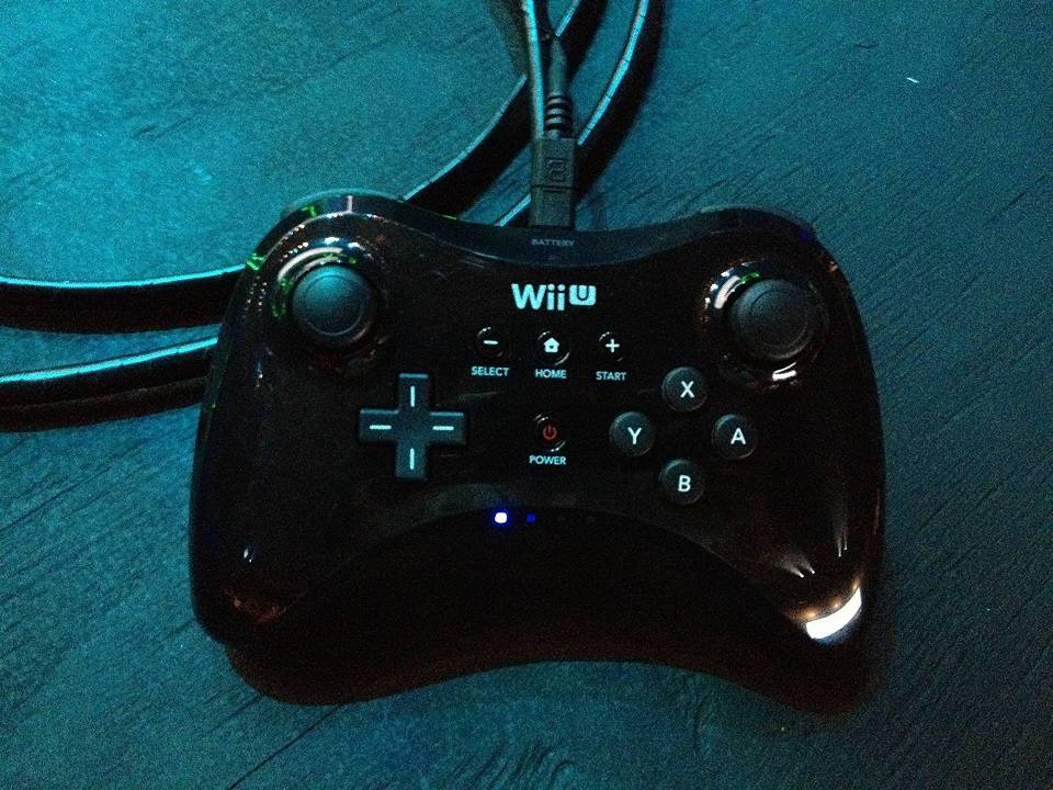 Wii U Pro Controller - 1